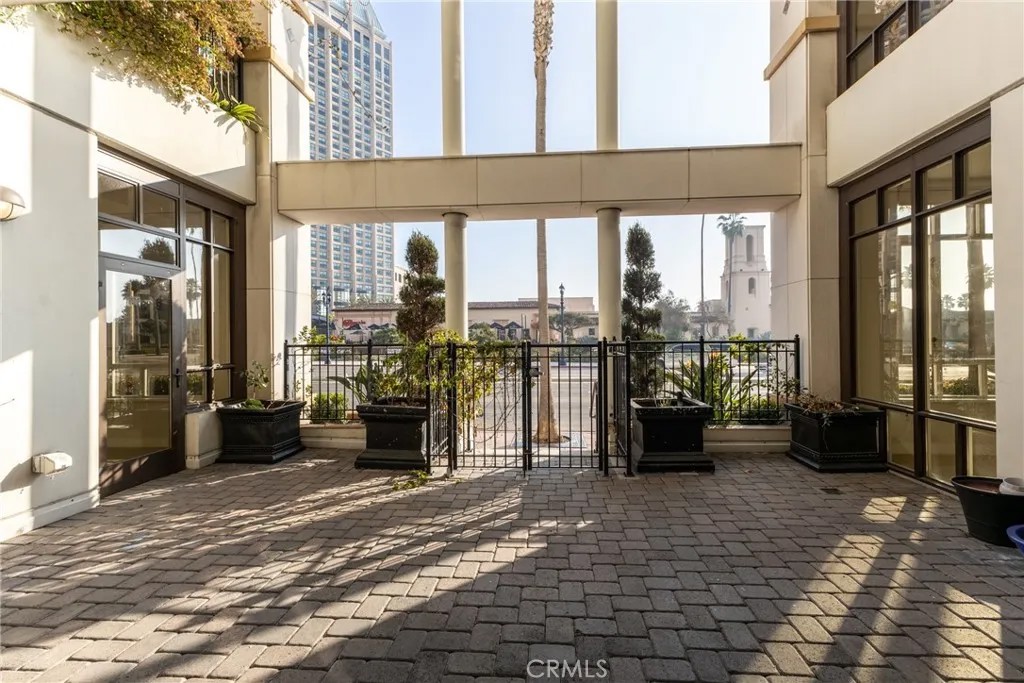 700 W Harbor Drive 104