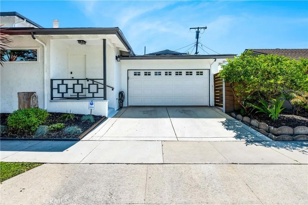 Photo of 3345 Monogram Ave, Long Beach, CA 90808 (MLS # PW26078261)