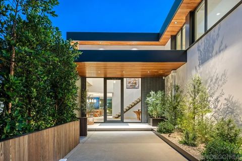 2261 Hercules Los Angeles CA 90046