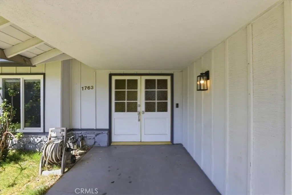 1763 N Maplewood