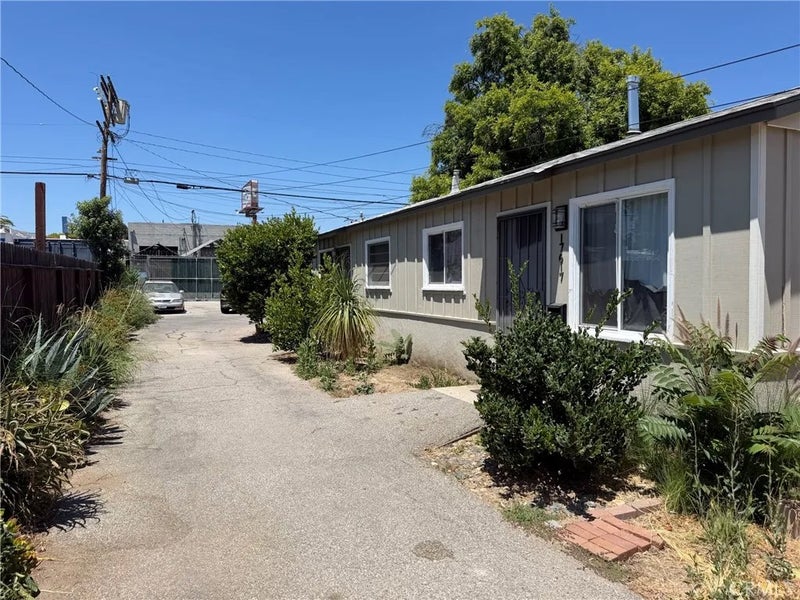 17615 Kingsbury