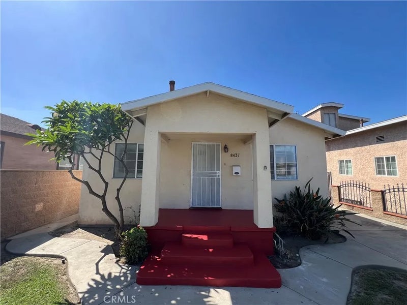 8437 San Vincente