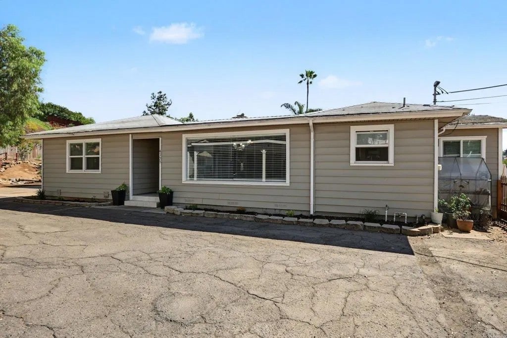 Photo of 4135 N Cordoba Ave, Spring Valley, CA 91977 (MLS # PTP2607337)
