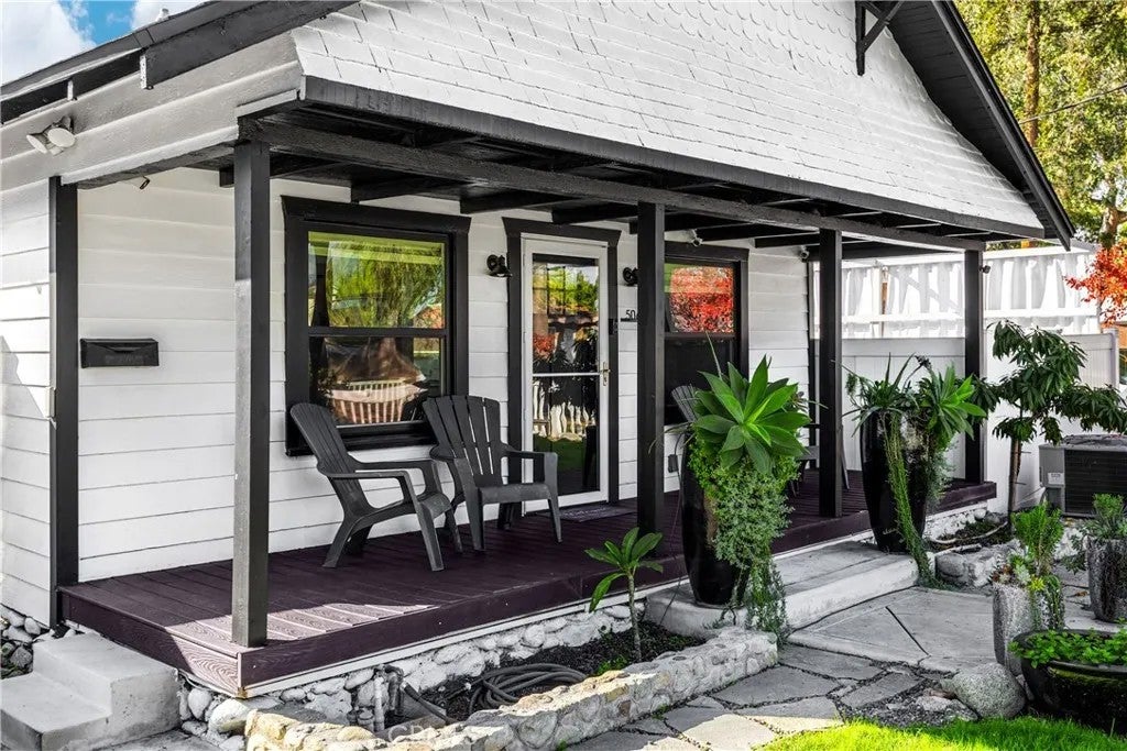 506 E 11th