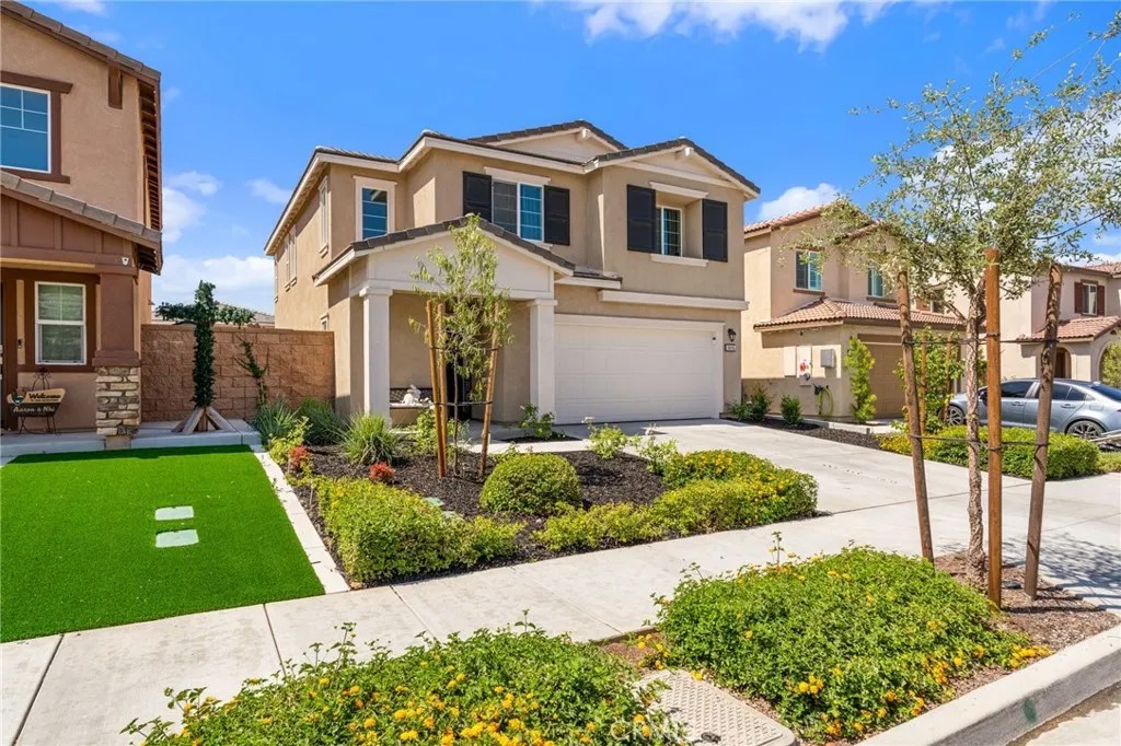 8496 Woodrose