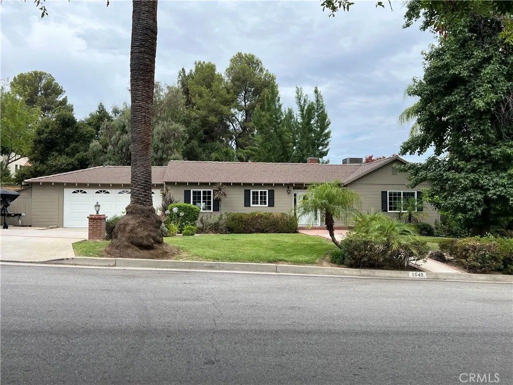 Photo of 1640 Dwight St, Redlands, CA 92373 (MLS # IG25279550)
