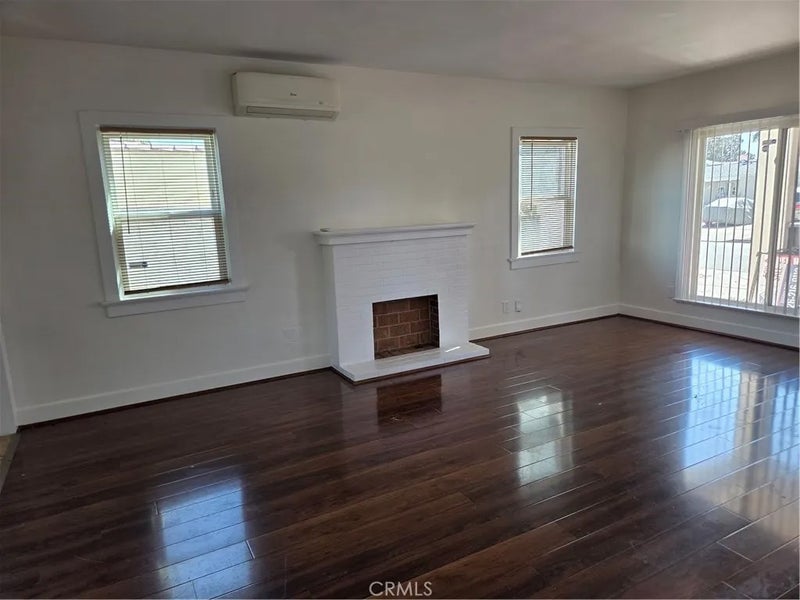 321 E Norwood