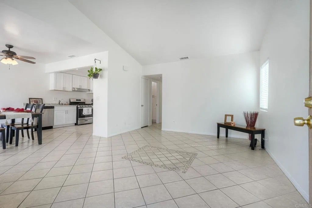 2855 Wanek Rd - J
