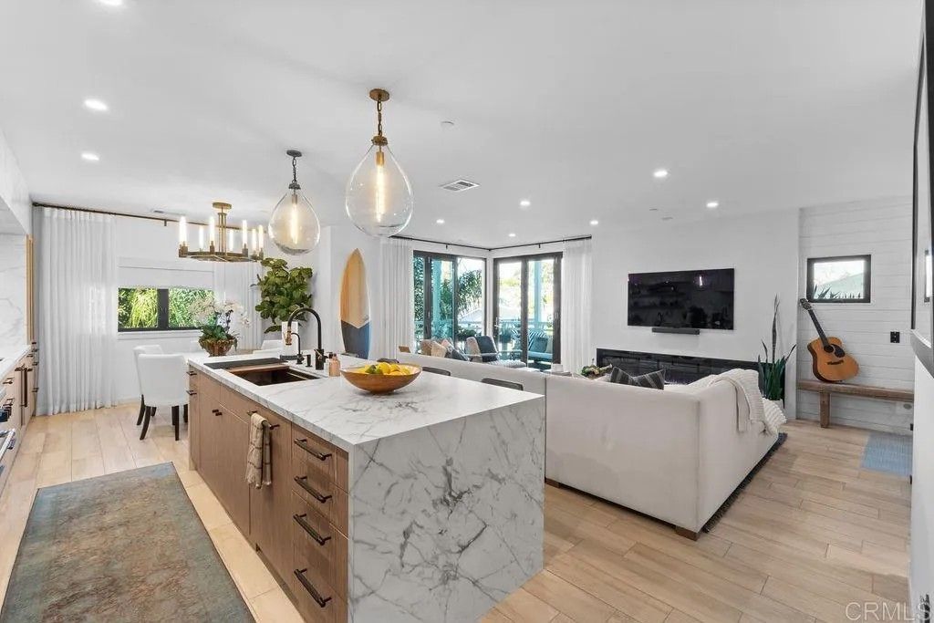 Photo of 3301 Lincoln St, Carlsbad, CA 92008 (MLS # NDP2601324)