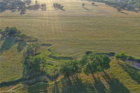 Tiny photo for 15385 Weston Road, Flournoy, CA 96029 (MLS # SN25241136)