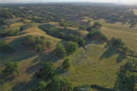 Tiny photo for 15385 Weston Road, Flournoy, CA 96029 (MLS # SN25241136)