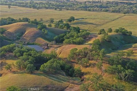 Tiny photo for 15385 Weston Road, Flournoy, CA 96029 (MLS # SN25241136)