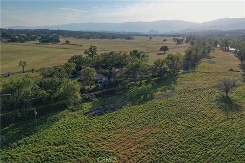 Tiny photo for 15385 Weston Road, Flournoy, CA 96029 (MLS # SN25241136)