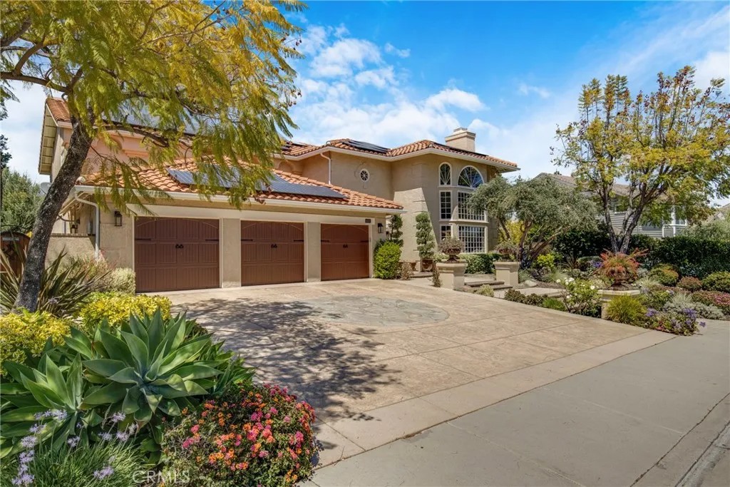 6032 Grey Rock