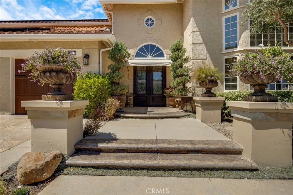 6032 Grey Rock