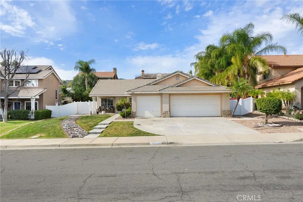 Photo of 32009 Bourges St, Lake Elsinore, CA 92530 (MLS # CV26019254)