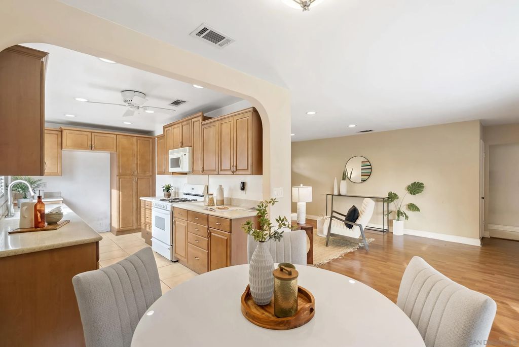 Photo of 7225 Baldrich St, La Mesa, CA 91942 (MLS # 260003654)