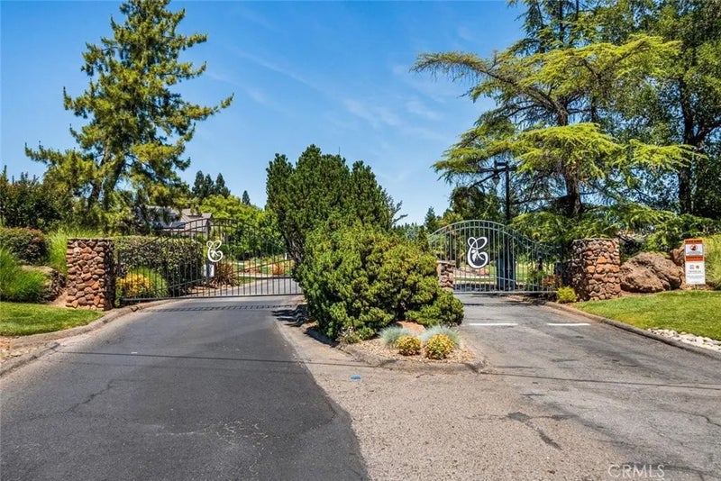 3320 Shadybrook