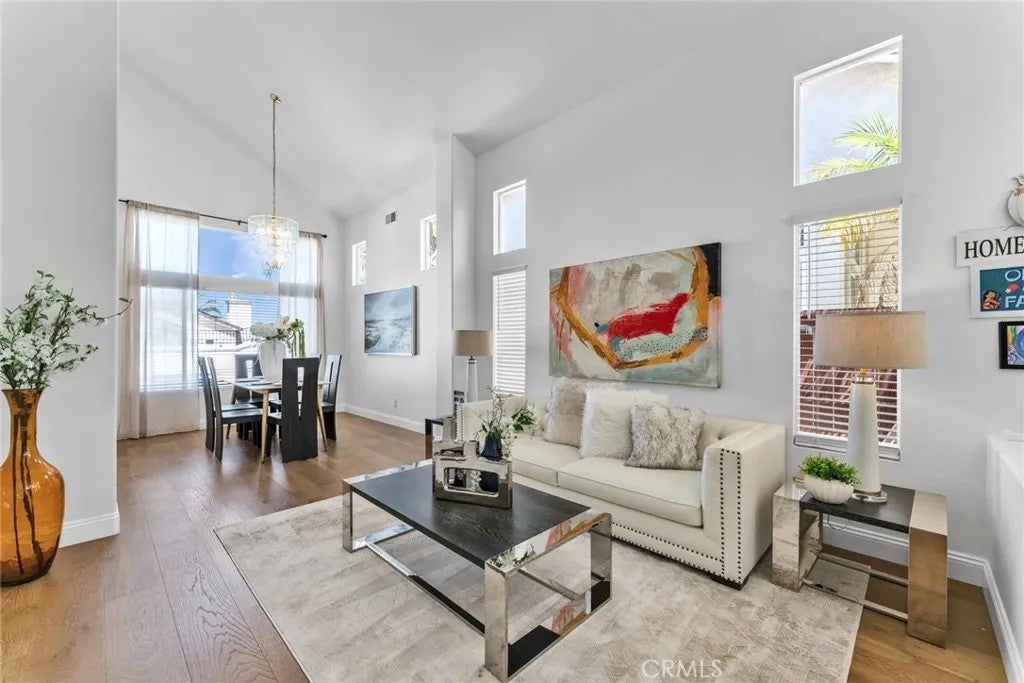 44611 Camino Gonzales