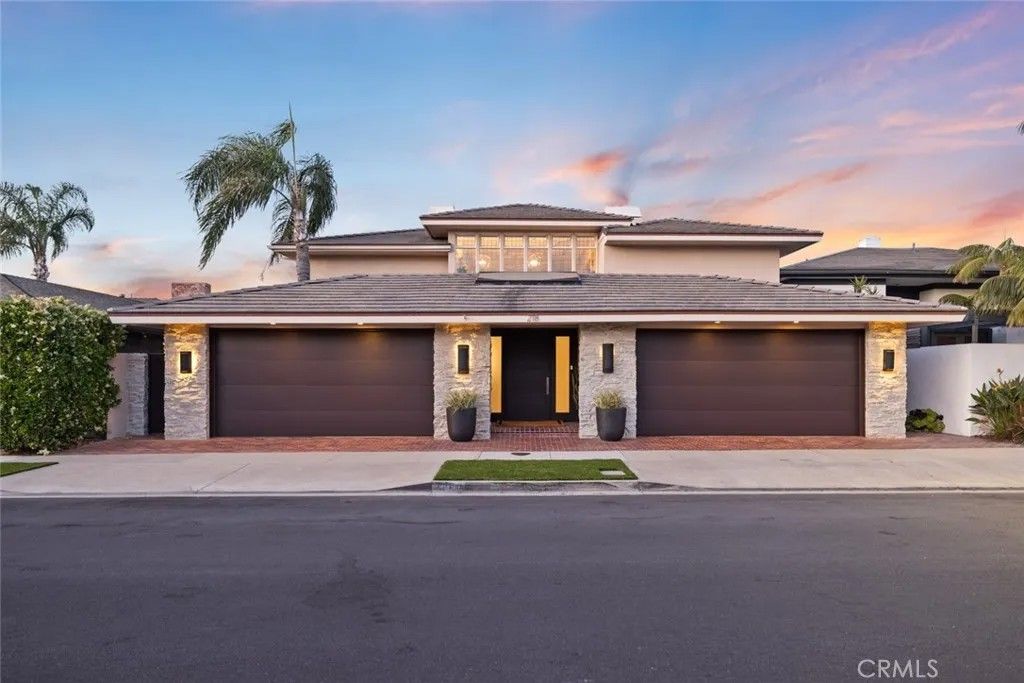 Photo of 218 Evening Star Lane, Newport Beach, CA 92660 (MLS # NP25252190)