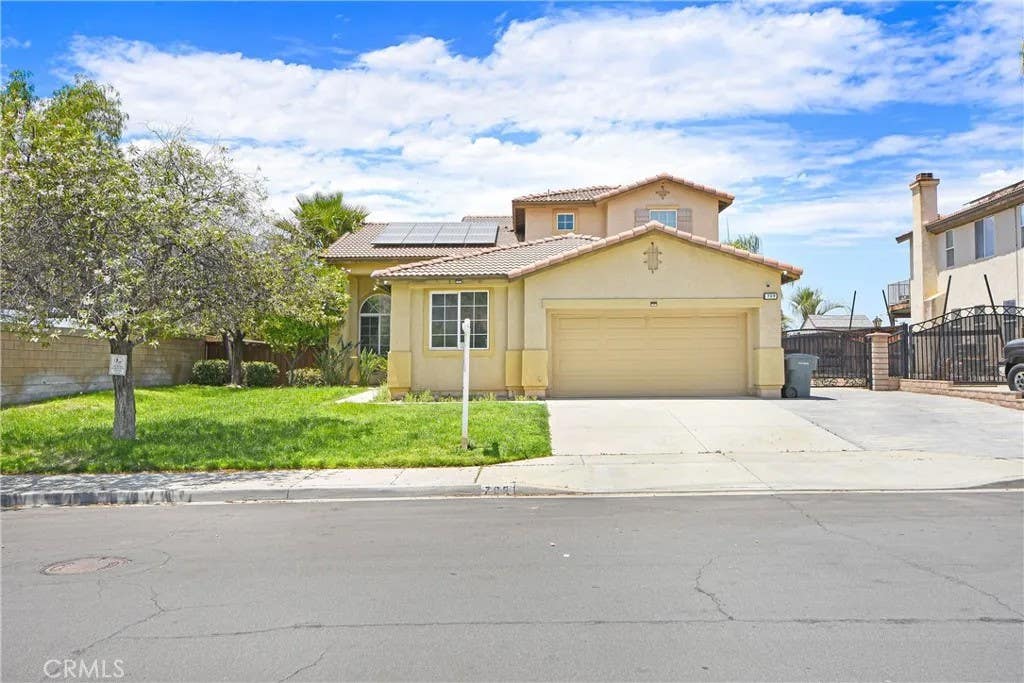 Photo of 709 E Agape Avenue, San Jacinto, CA 92583 (MLS # PW26128678)