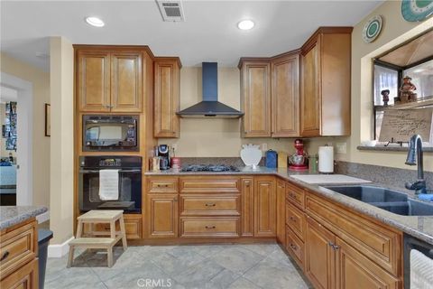 Tiny photo for 17550 Buckthorn Ave, Hesperia, CA 92345 (MLS # HD25244388)