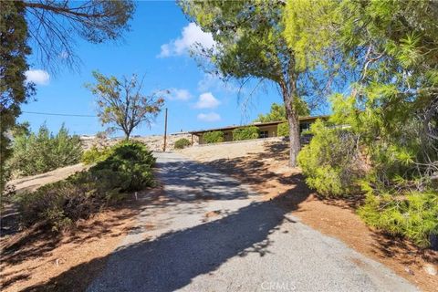 Tiny photo for 17550 Buckthorn Ave, Hesperia, CA 92345 (MLS # HD25244388)