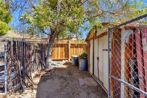 Tiny photo for 17550 Buckthorn Ave, Hesperia, CA 92345 (MLS # HD25244388)