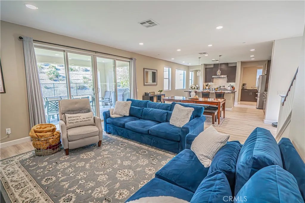 18642 Cedar Crest