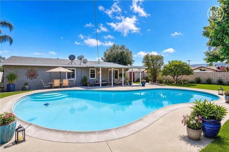10943 Lansford