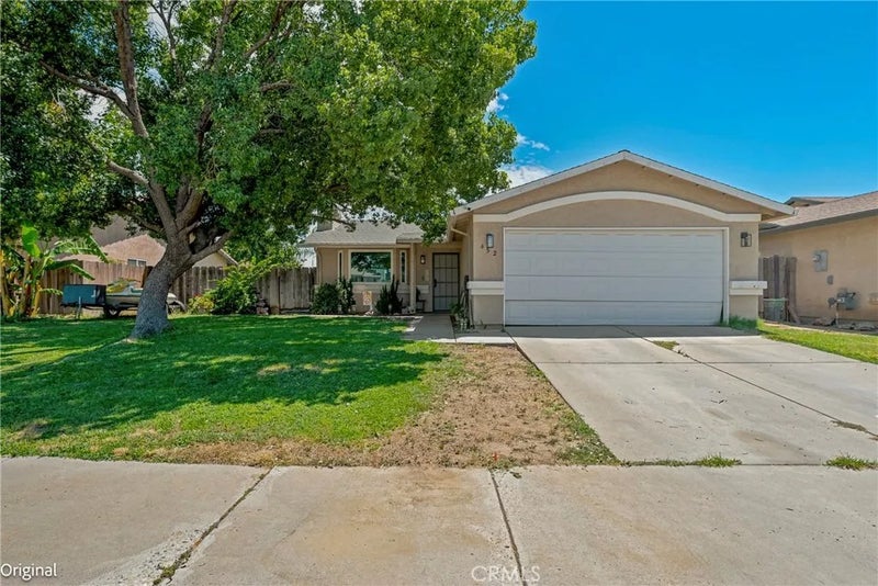 452 Las Brisas Court