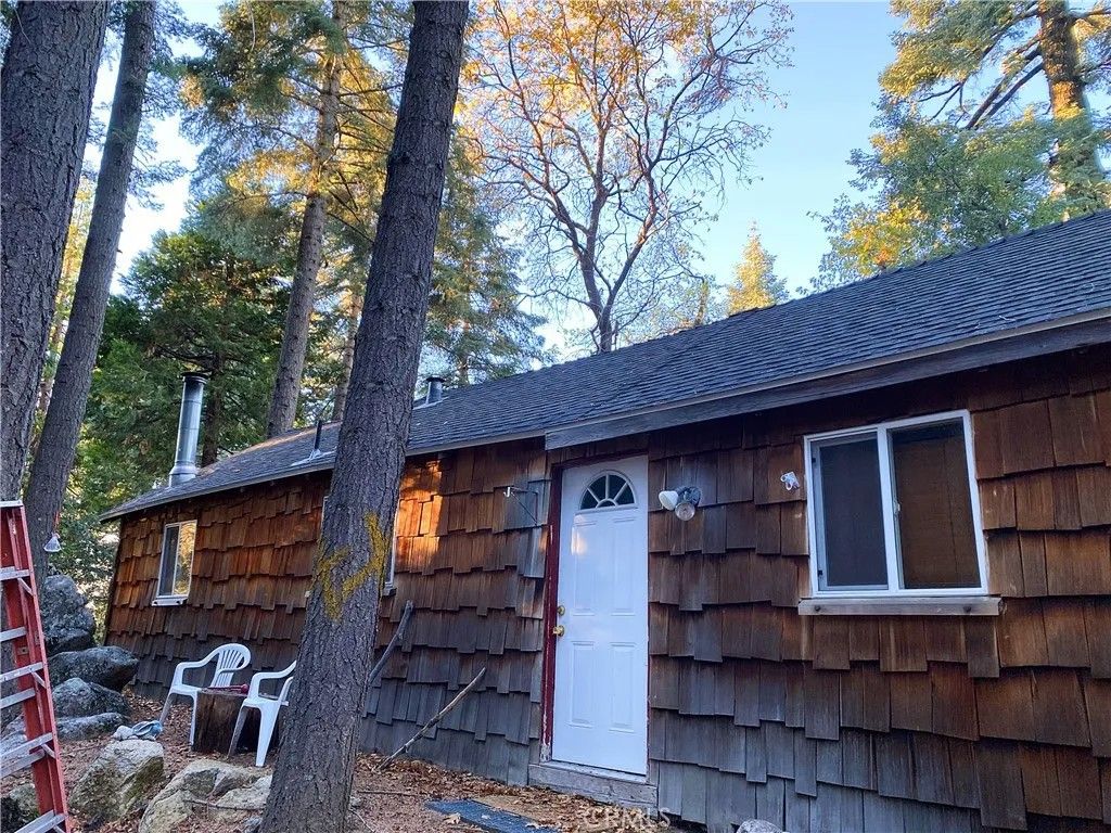 Photo of 22166 Crestline Rd, Palomar Mountain, CA 92060 (MLS # OC26017288)