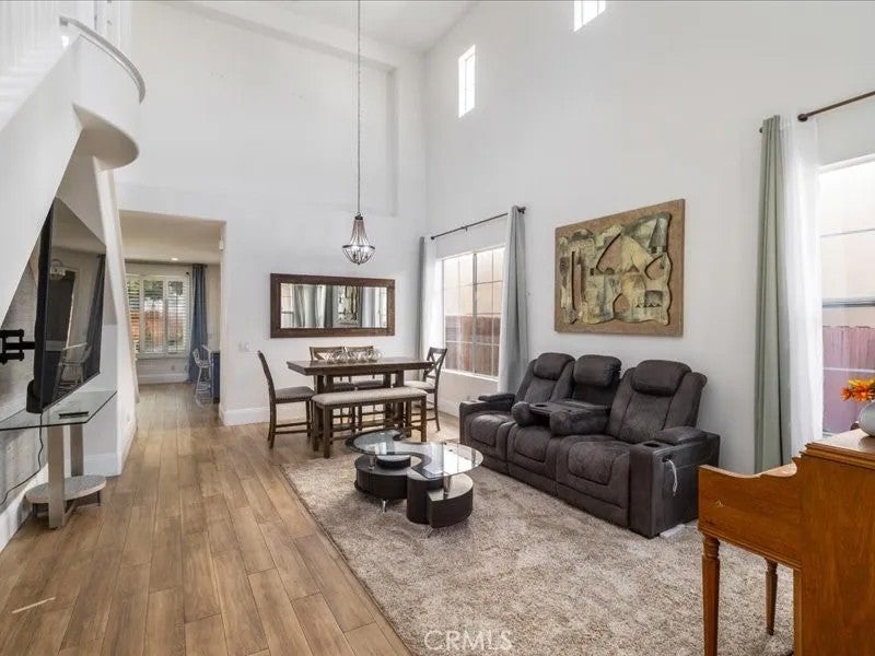 22821 Oak Knoll