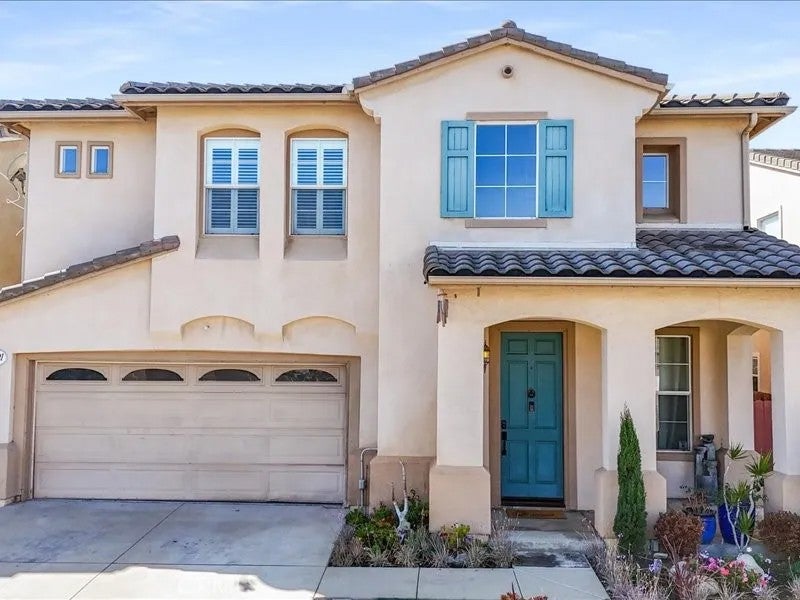 22821 Oak Knoll