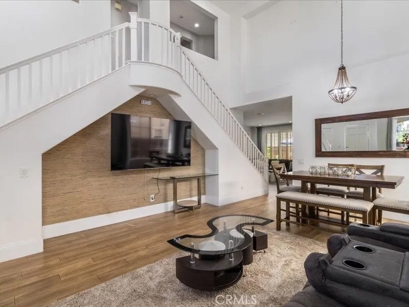 22821 Oak Knoll