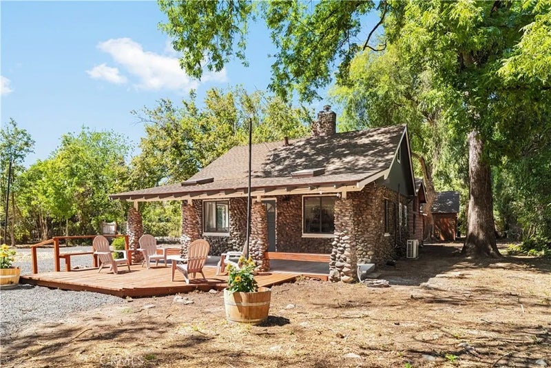 1920 W Sacramento