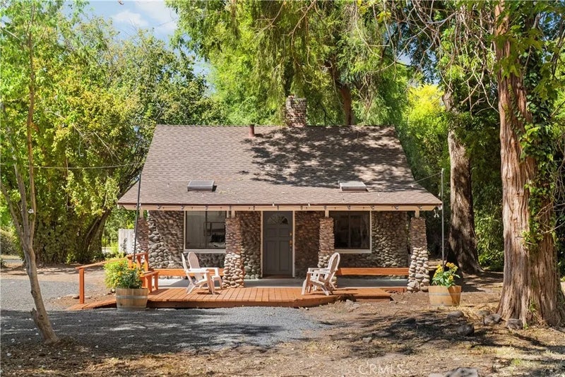 1920 W Sacramento
