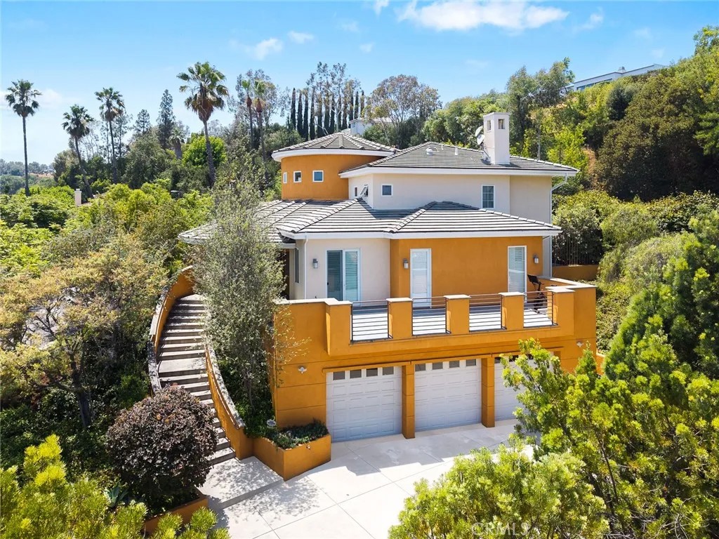 838 Braewood Court