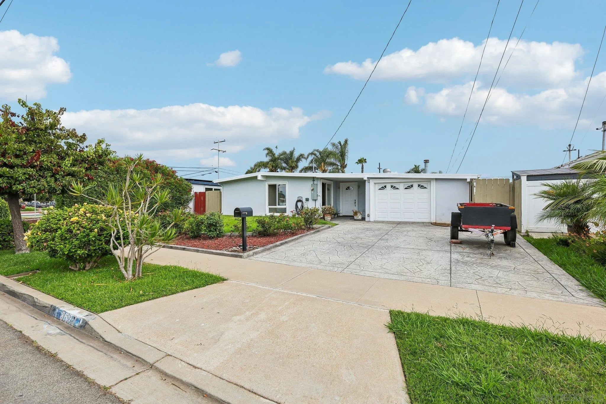 857 Holly Ave