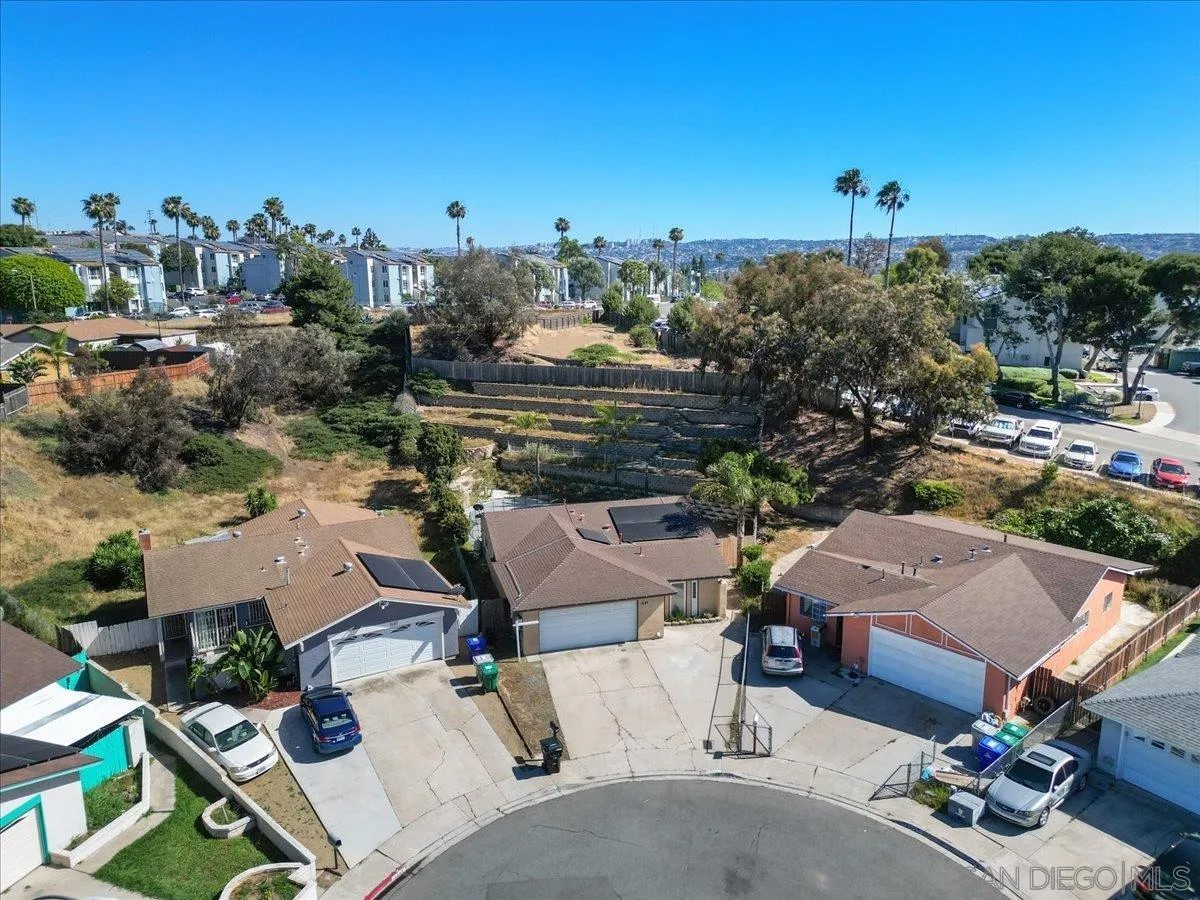 1697 Shooting Star Ct