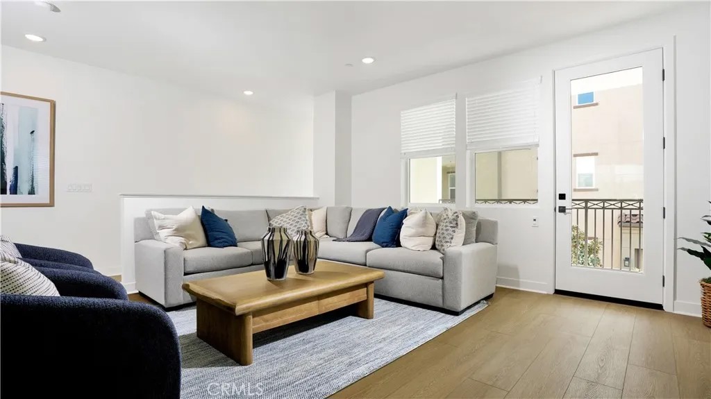 2217 W Orange 17