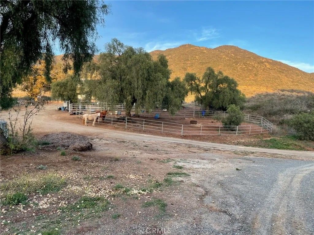 Photo of 600 Hardell Ln, Vista, CA 92084 (MLS # OC24049548)