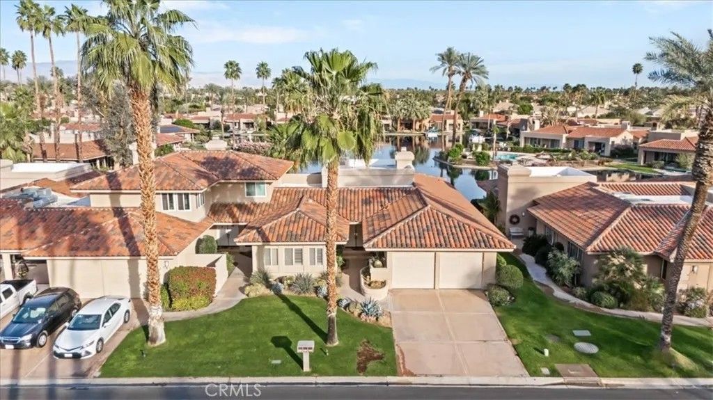 Photo of 190 Desert Lakes, Rancho Mirage, CA 92270 (MLS # SR26033869)