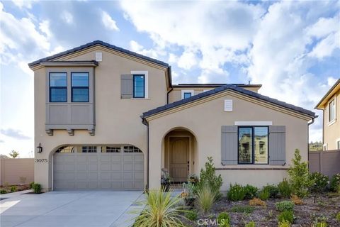 Photo of 3075 Rue De Latour, Vista, CA 92084 (MLS # PI26107531)