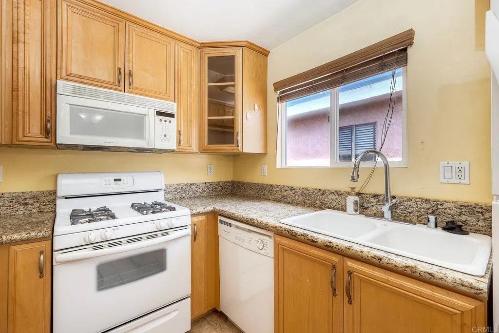 4431 32nd Street #7