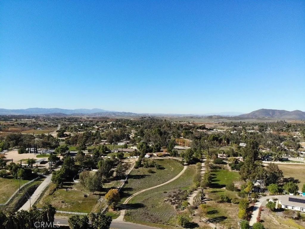 Photo of 40121 Bella Vista Road, Temecula, CA 92592 (MLS # SW25274347)