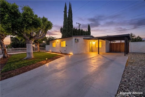 Photo of 17915 E Newburgh ST, Azusa, CA 91702 (MLS # DW26146079)