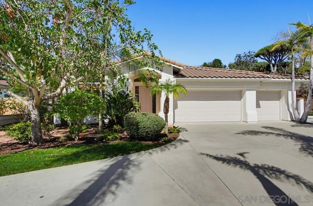 273 Pacific View