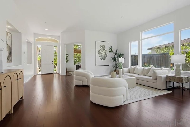 273 Pacific View