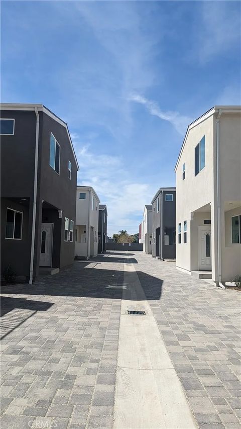 Tiny photo for 15115 W Logos Court, North Hills, CA 91343 (MLS # SR25250974)